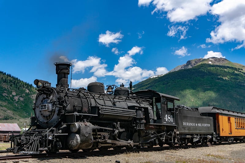 Black steam locomotive 